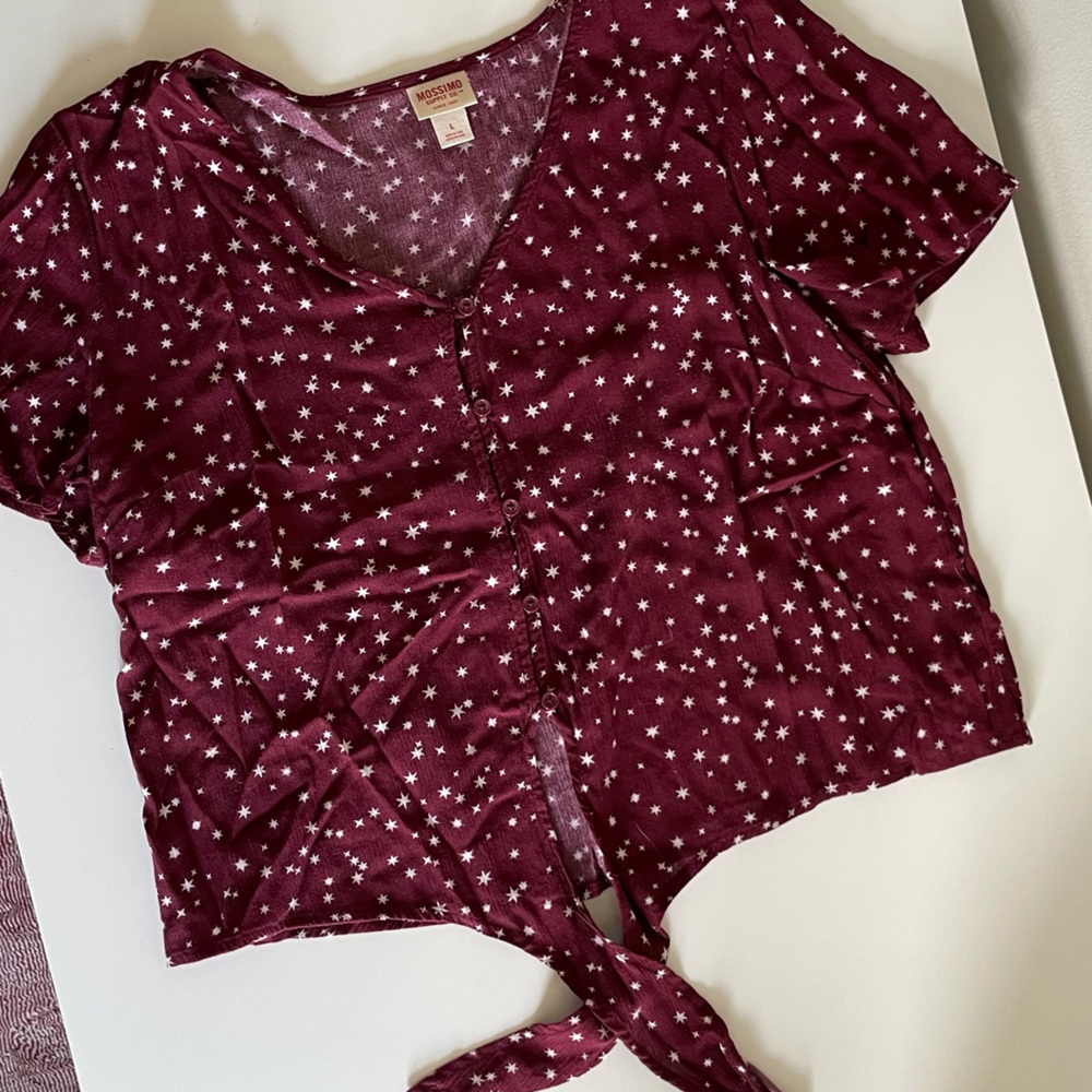 Mossimo Red and White Star Button Down with Tie Front Detail - Picture 6 of 6